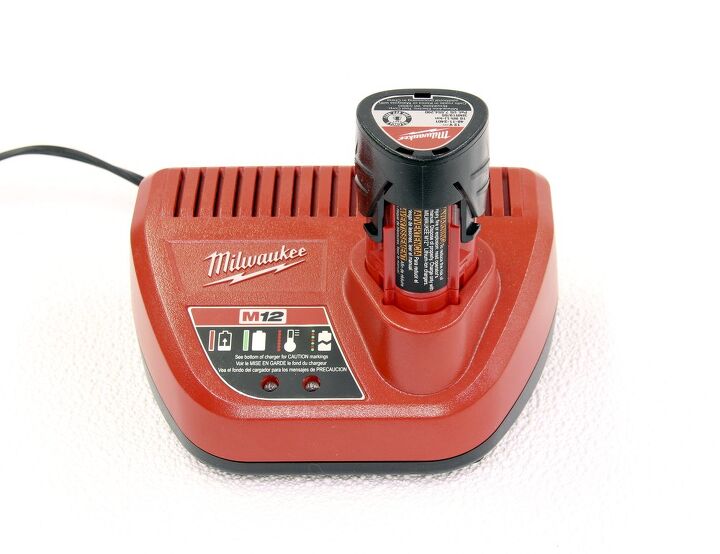 Introducir 91+ imagen milwaukee drill charger blinking red and green