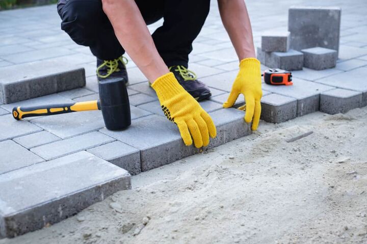 How To Lay Paving Slabs On A Slope, Laying Patio Slabs On Cement