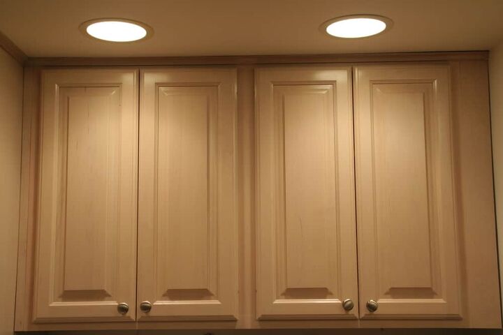 How Far Away from Cabinets Should Recessed Lighting Be 