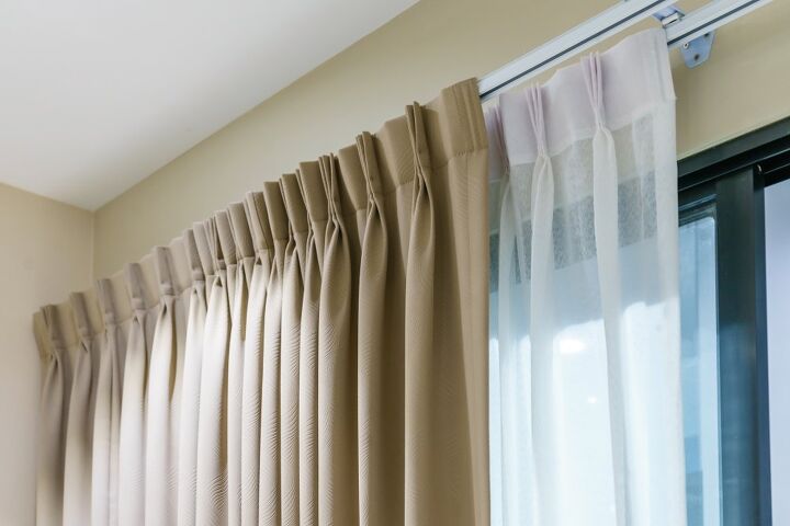 How To Hang Pinch Pleat Curtains, How To Put Curtain Rings On Pencil Pleat Curtains