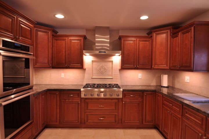 What Color Backsplash Goes With Cherry, Backsplash Tile For Kitchen With Cherry Cabinets