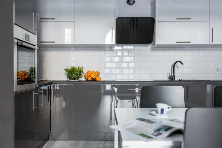 Pros And Cons Of High Gloss Cabinets, How To Get Scratches Out Of High Gloss Kitchen Cupboards