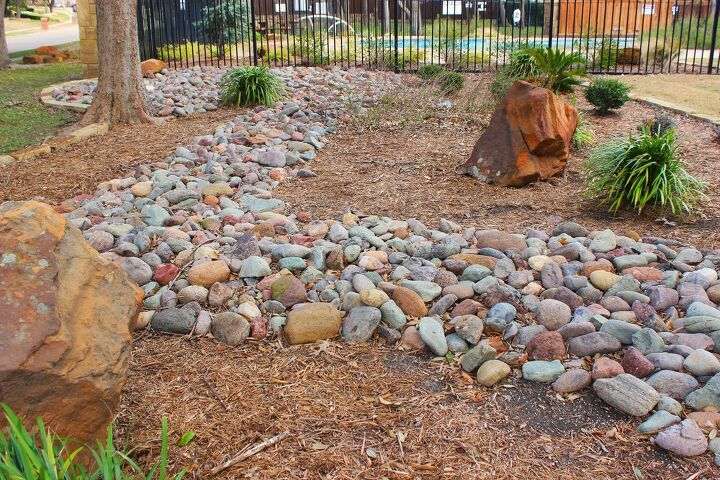 Landscaping Stones River Rock Cost, Examples Of River Rock Landscaping