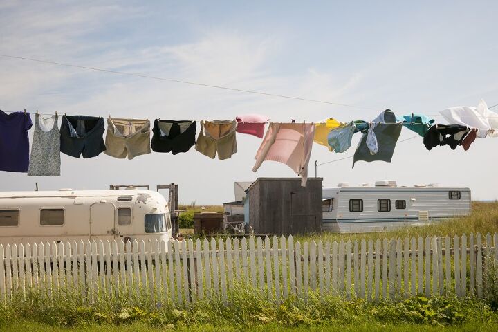 Can You Put Up a Fence in a Mobile Home Park