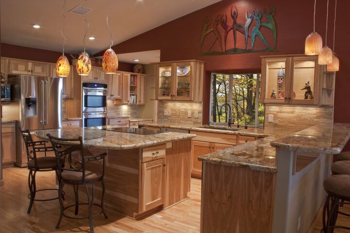 Natural Hickory Cabinets, What Color Floor With Hickory Cabinets