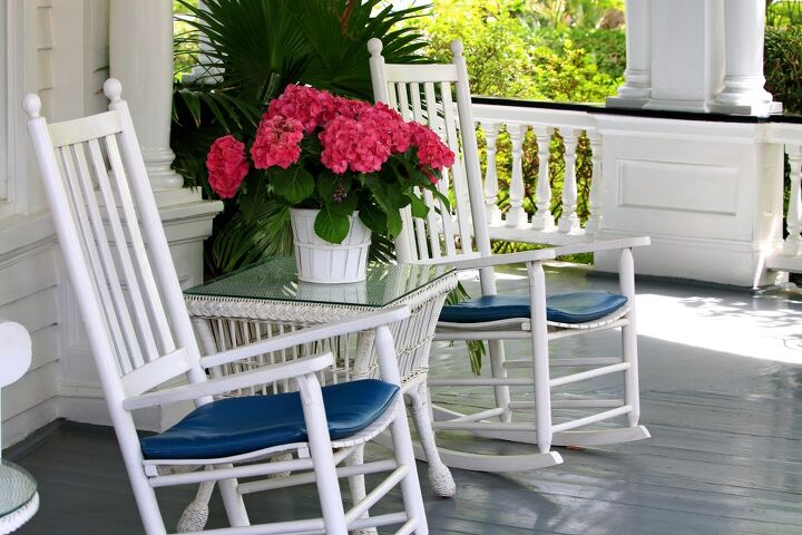 What Color to Paint Rocking Chairs?